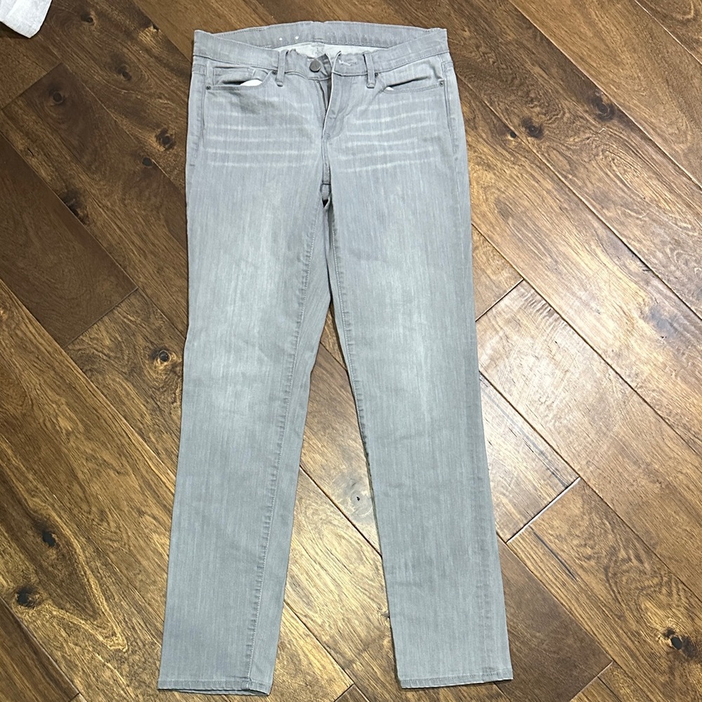 Calvin Klein Gray Wash Skinny Jeans size 8/32